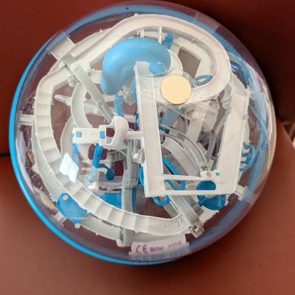 Perplexus Maze Brain Teasers & Cube/Twist Puzzle - Picture 2 of 3